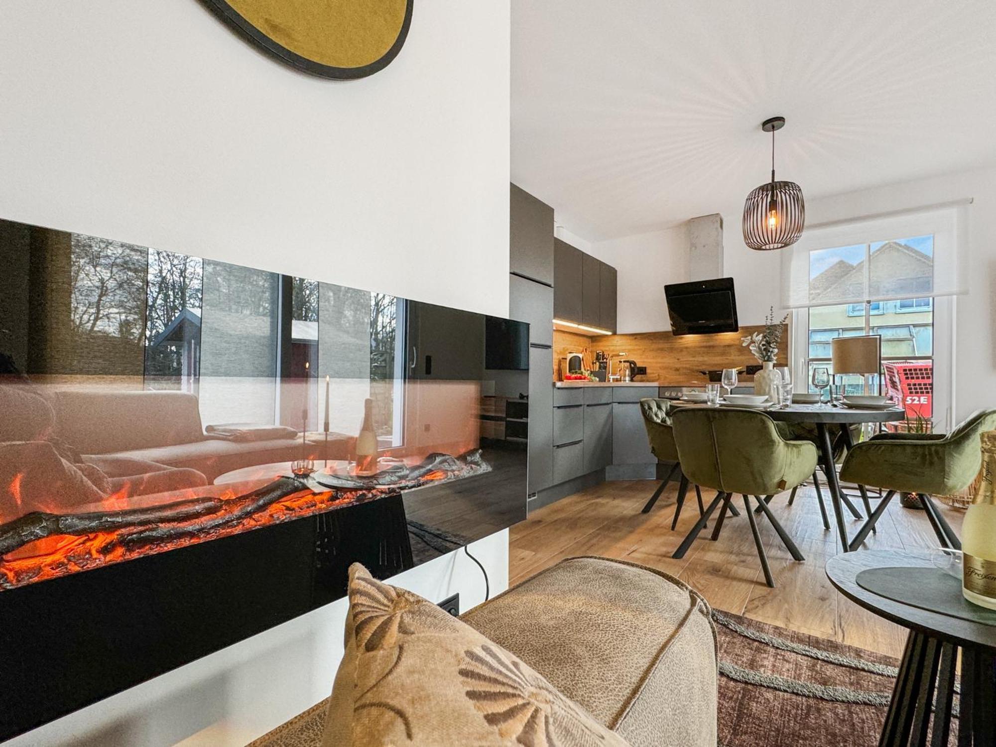 Cblue: Seeblick, Kamin, Wallbox, Natur Бентвиш Экстерьер фото